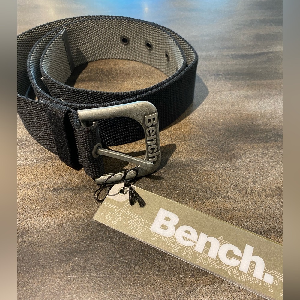 NWT Mens Gasket Belt Size S/M. Color Black